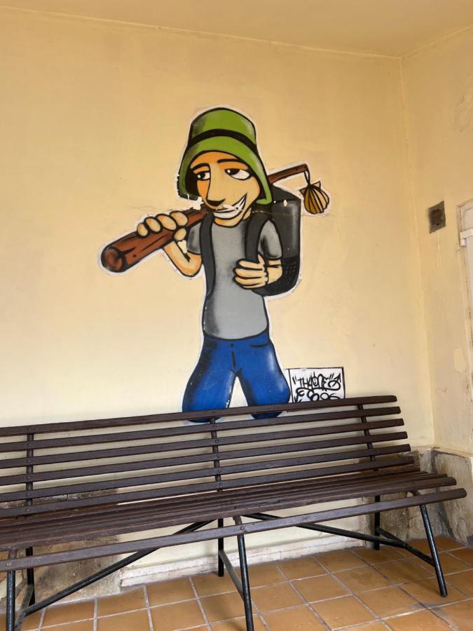 Albergue Municipal Hostel San Martin del Camino Exterior photo